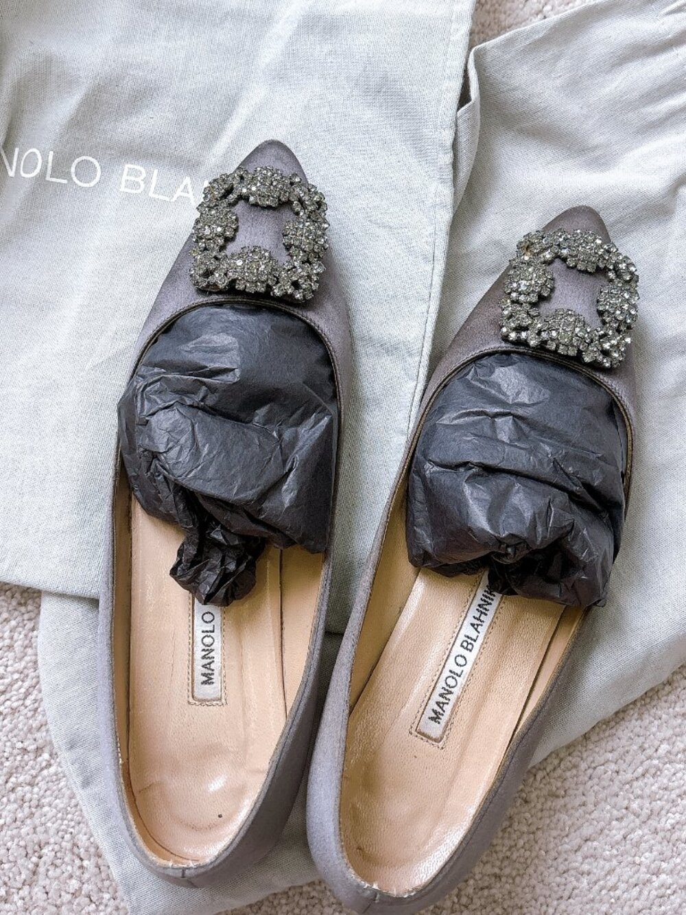 70% NEW MANOLO BLAHNIK CLASSIC FLATS, SIZE 37.5